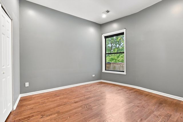 4834 S Prairie Avenue 3, Chicago, IL 60615