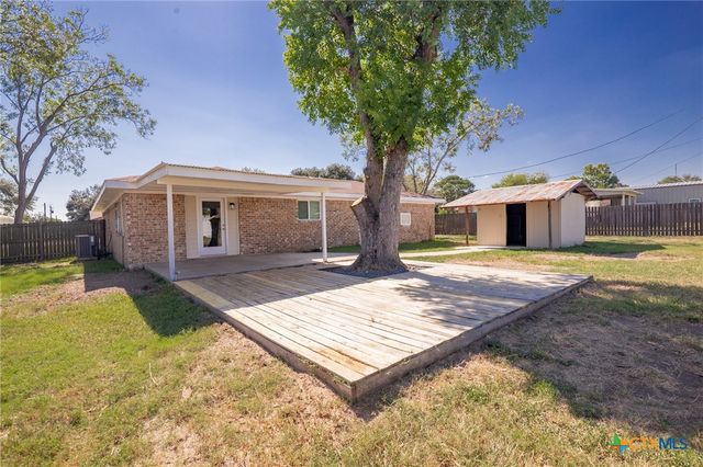 208 Eleanor Street, Victoria, TX 77904