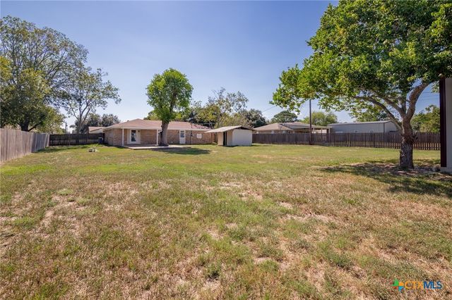 208 Eleanor Street, Victoria, TX 77904