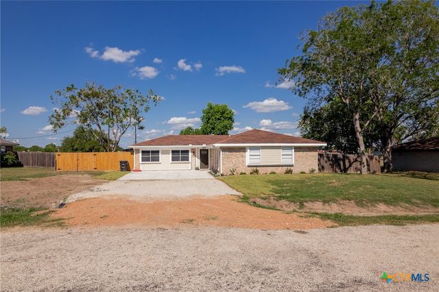 208 Eleanor Street, Victoria, TX 77904