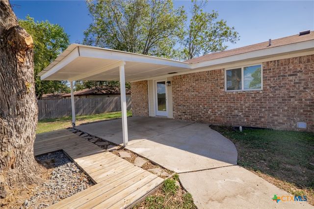 208 Eleanor Street, Victoria, TX 77904