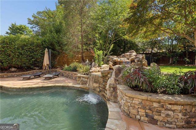 1800 Leighton Lane NE, Marietta, GA 30062