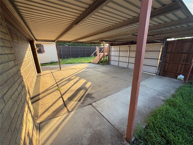 1849 Sandy Ridge Court, Carrollton, TX 75007