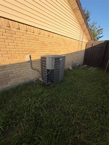 1849 Sandy Ridge Court, Carrollton, TX 75007