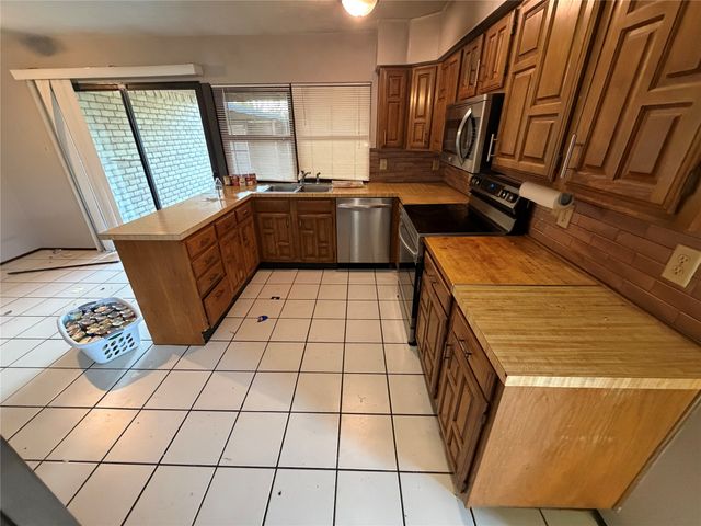 1849 Sandy Ridge Court, Carrollton, TX 75007