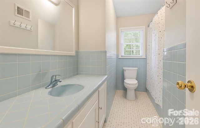 211 General Stonewall Jackson Drive, Stanley, NC 28164