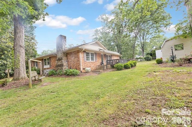 211 General Stonewall Jackson Drive, Stanley, NC 28164