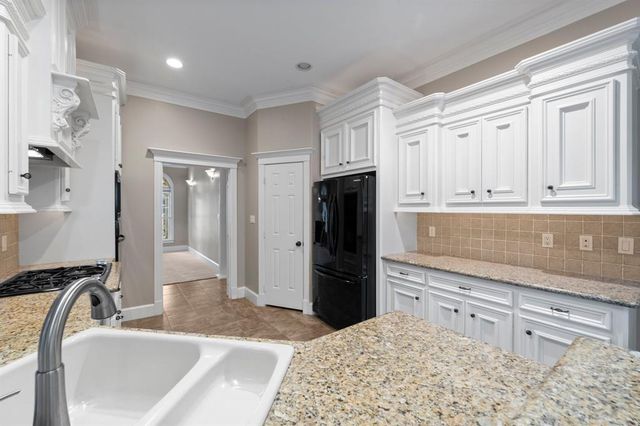 11510 Walden Road, Montgomery, TX 77356