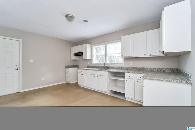 1216 N NORTH HELEN AVENUE, Sylacauga, AL 35150