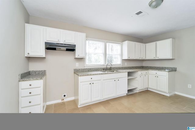 1216 N NORTH HELEN AVENUE, Sylacauga, AL 35150