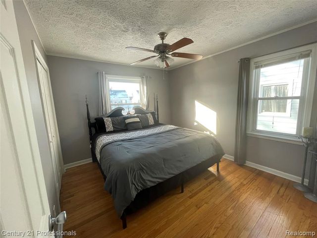 4815 Mildred Street, Wayne, MI 48184