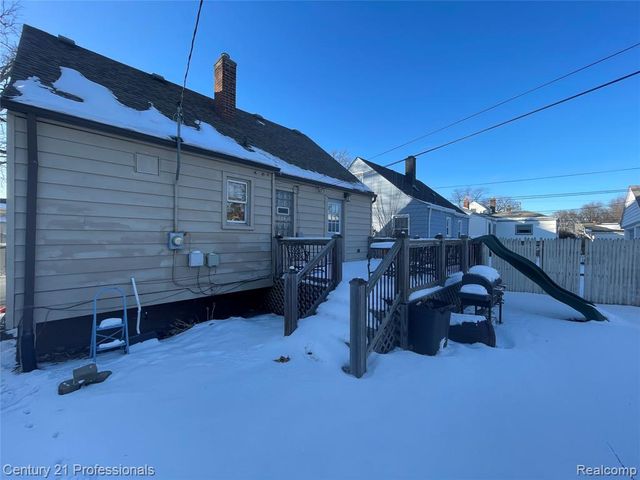 4815 Mildred Street, Wayne, MI 48184