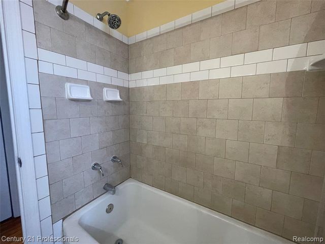 4815 Mildred Street, Wayne, MI 48184