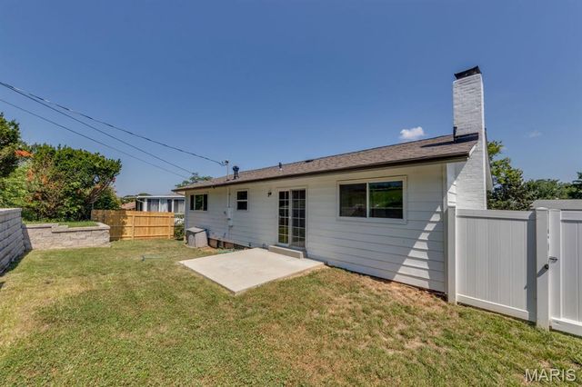 11114 Torigney Drive, St Louis, MO 63126