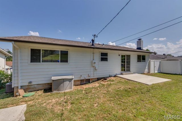 11114 Torigney Drive, St Louis, MO 63126