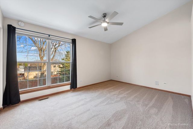 49 Carey Lane, Streamwood, IL 60107