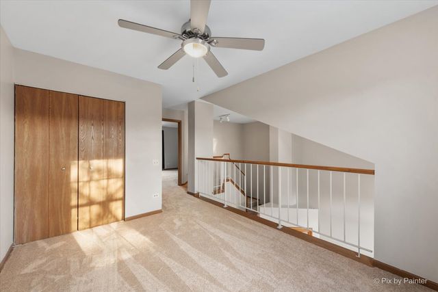 49 Carey Lane, Streamwood, IL 60107