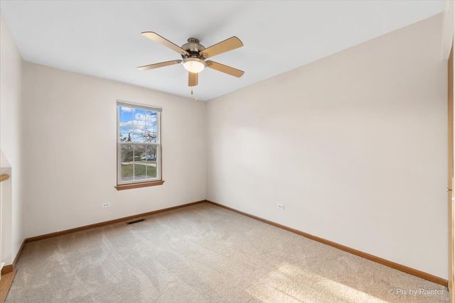 49 Carey Lane, Streamwood, IL 60107