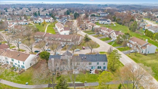 49 Carey Lane, Streamwood, IL 60107