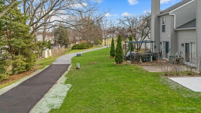 49 Carey Lane, Streamwood, IL 60107