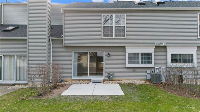 49 Carey Lane, Streamwood, IL 60107