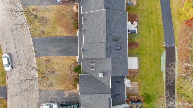 49 Carey Lane, Streamwood, IL 60107