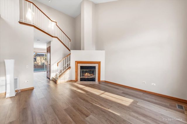 49 Carey Lane, Streamwood, IL 60107