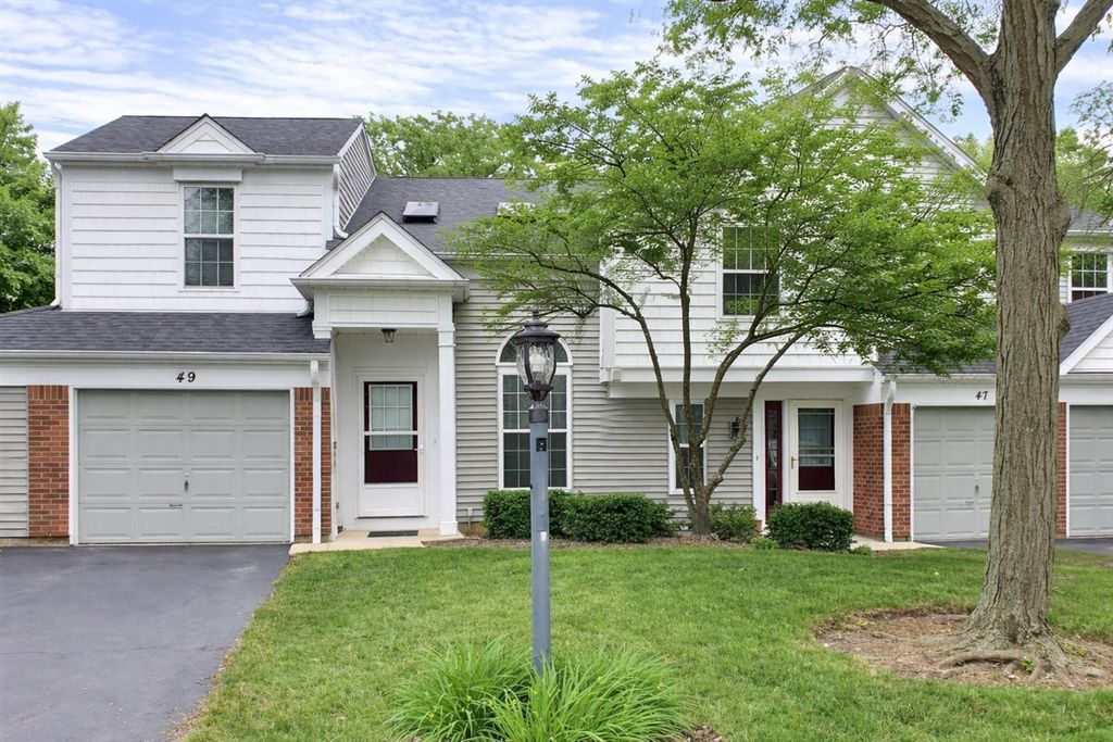 49 Carey Lane, Streamwood, IL 60107
