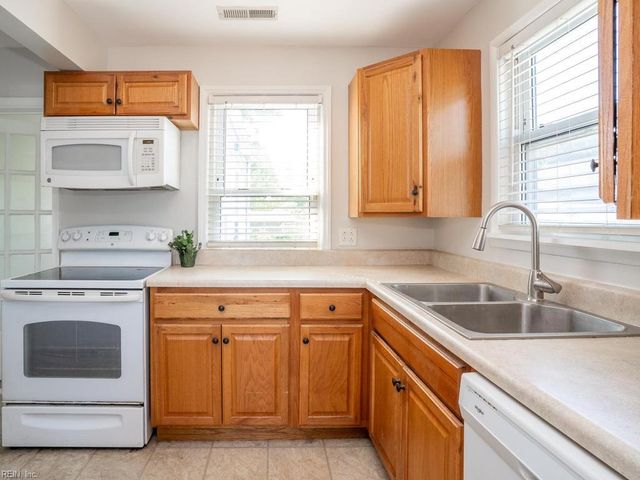 8431 Old Ocean View RD, Norfolk, VA 23518