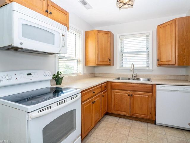 8431 Old Ocean View RD, Norfolk, VA 23518