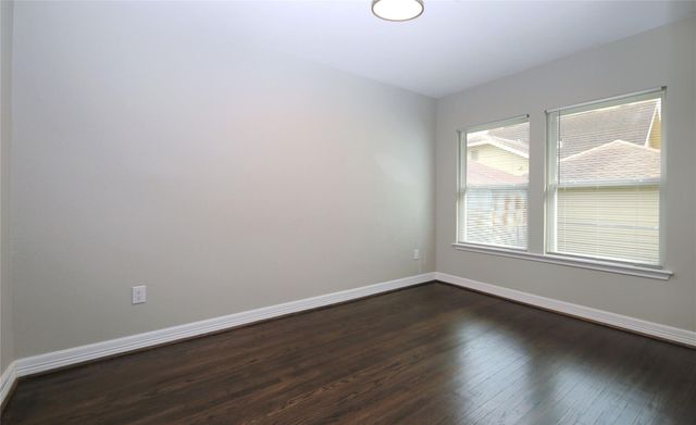 5402 Texas, Houston, TX 77011