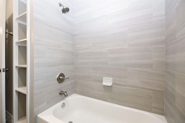 5402 Texas, Houston, TX 77011