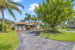 1931 NE 27th St, Lighthouse Point, FL 33064