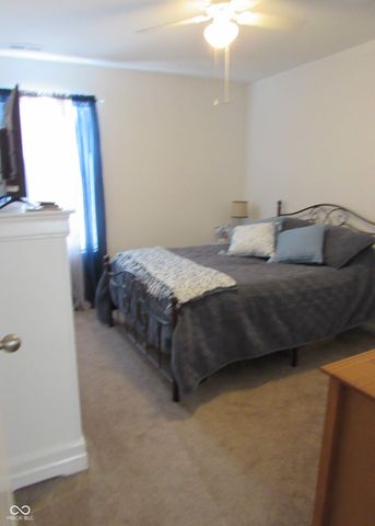 627 Derek Lane, Trafalgar, IN 46181