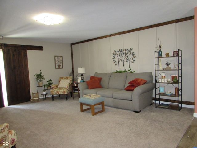 627 Derek Lane, Trafalgar, IN 46181