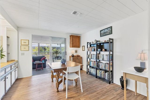 985 JOLANDA CIRCLE, Venice, FL 34285