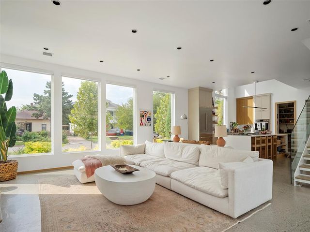 901 N Francis Avenue, Oklahoma City, OK 73106