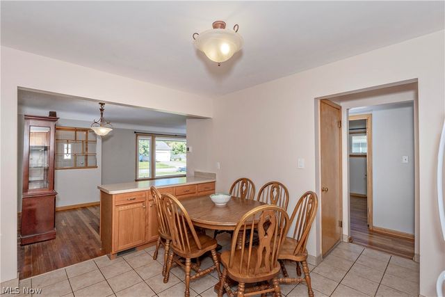1673 Chelmsford Road, Mayfield Heights, OH 44124