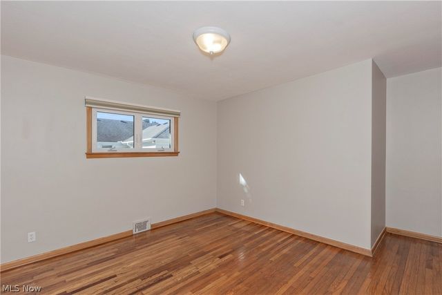 1673 Chelmsford Road, Mayfield Heights, OH 44124