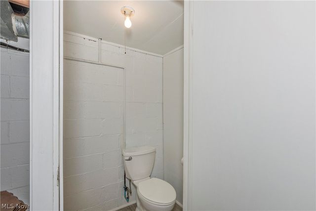 1673 Chelmsford Road, Mayfield Heights, OH 44124