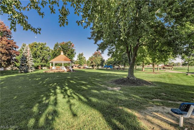 1673 Chelmsford Road, Mayfield Heights, OH 44124