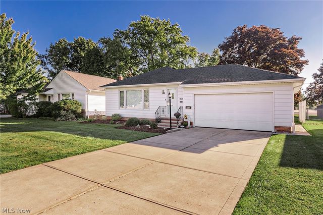 1673 Chelmsford Road, Mayfield Heights, OH 44124