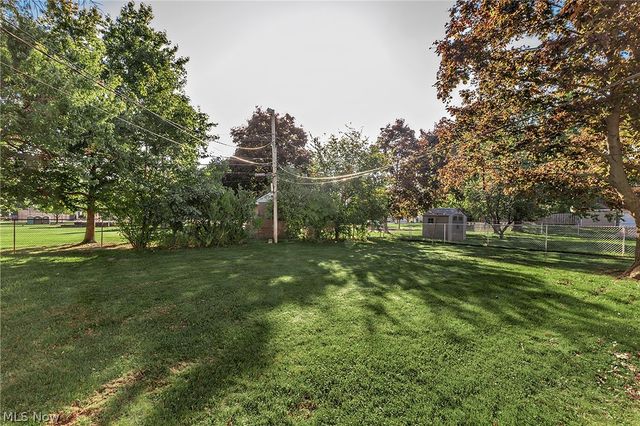 1673 Chelmsford Road, Mayfield Heights, OH 44124