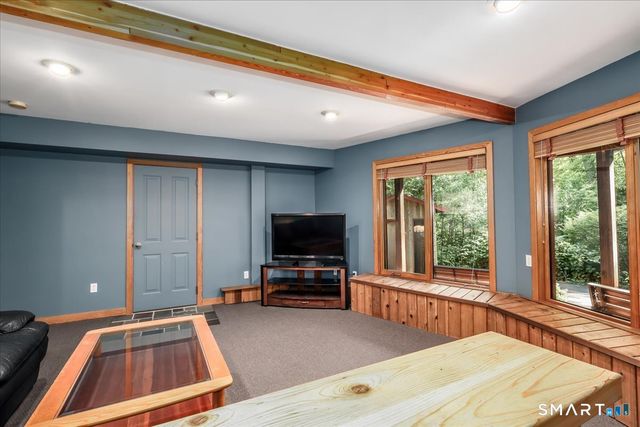 6 DogWood Park North, Danbury, CT 06811