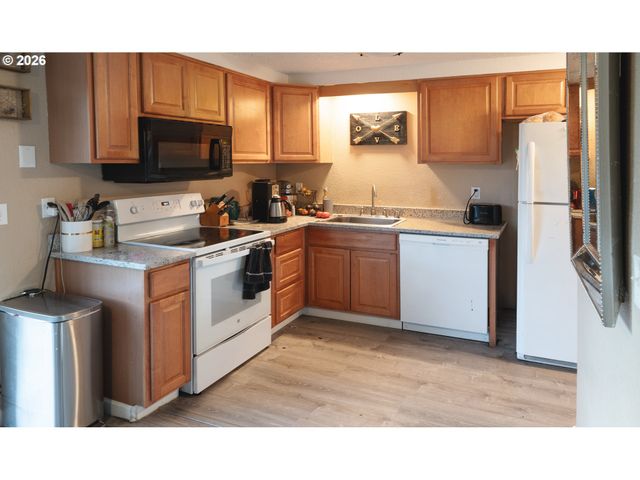 172 NORMAN Ave, Eugene, OR 97404