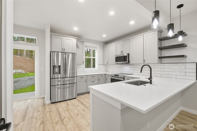 17937 E Clear Lake Boulevard, Yelm, WA 98597