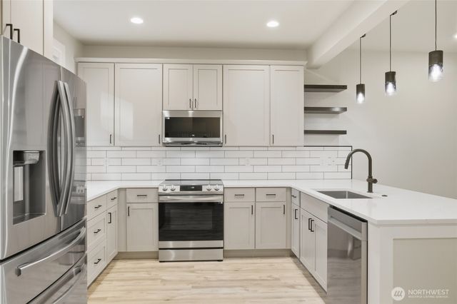 17937 E Clear Lake Boulevard, Yelm, WA 98597