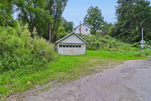 307 McManus Road N, Patterson, NY 12563