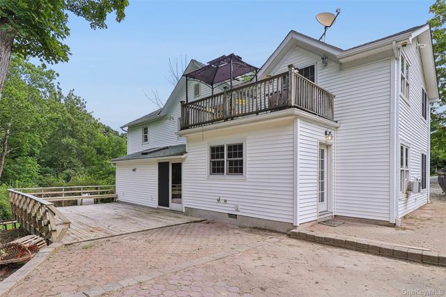 307 McManus Road N, Patterson, NY 12563