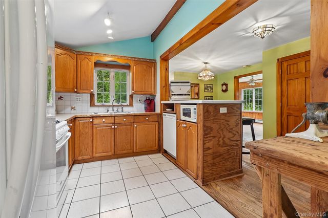 307 McManus Road N, Patterson, NY 12563